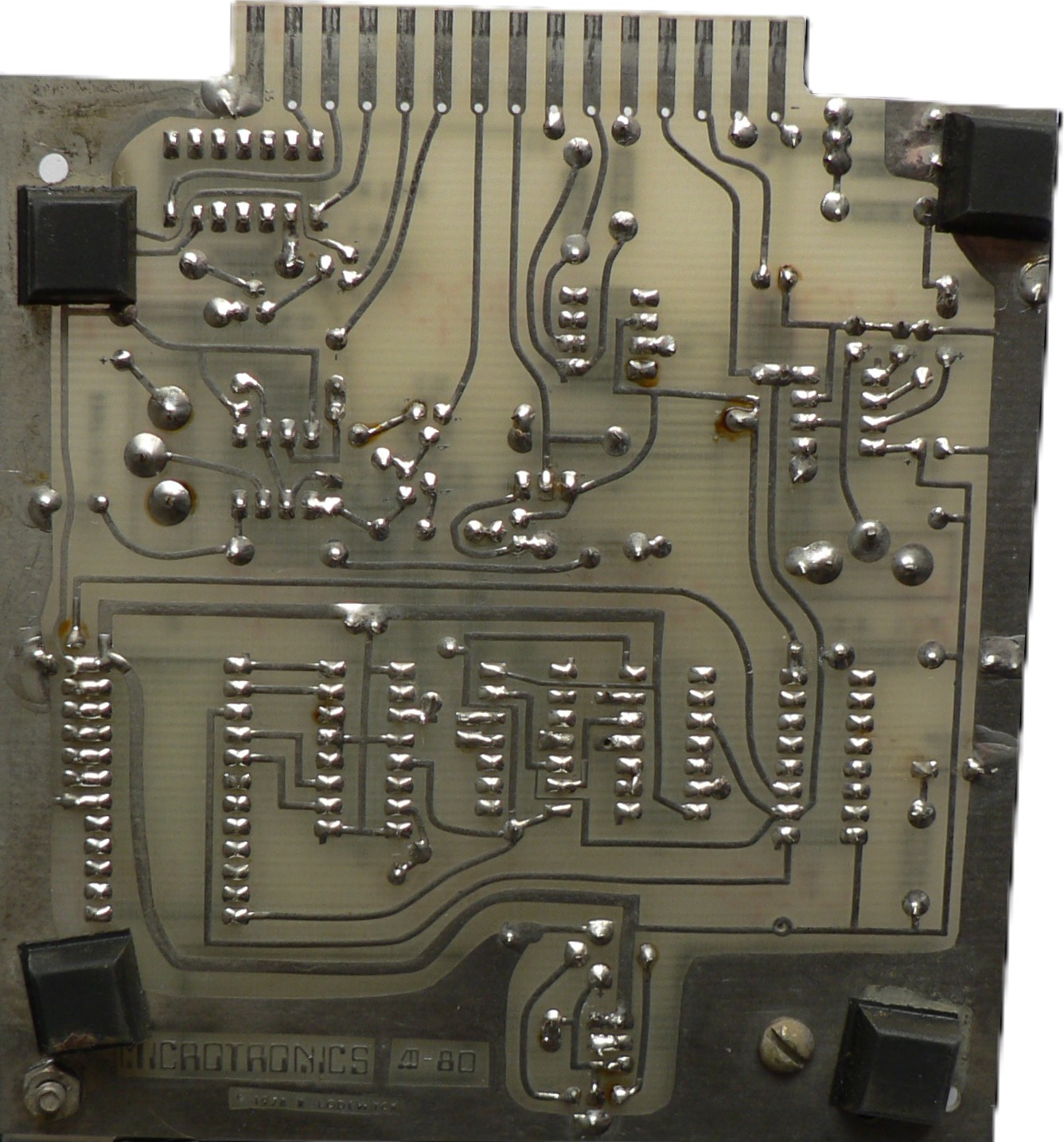 BOT  PCB MACRONICS
